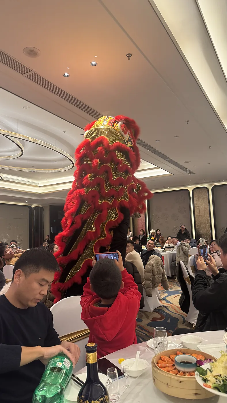 云钢联迎新春联谊会舞狮表演
